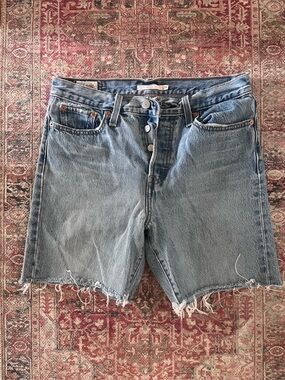 Levi’s wedgie shorts
